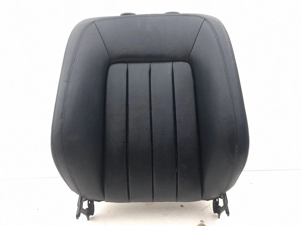 Front passenger seat – left
