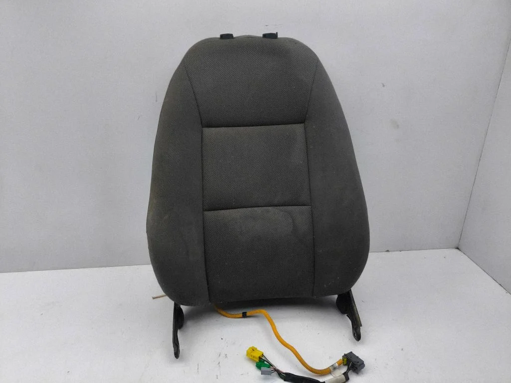 Front passenger seat – left