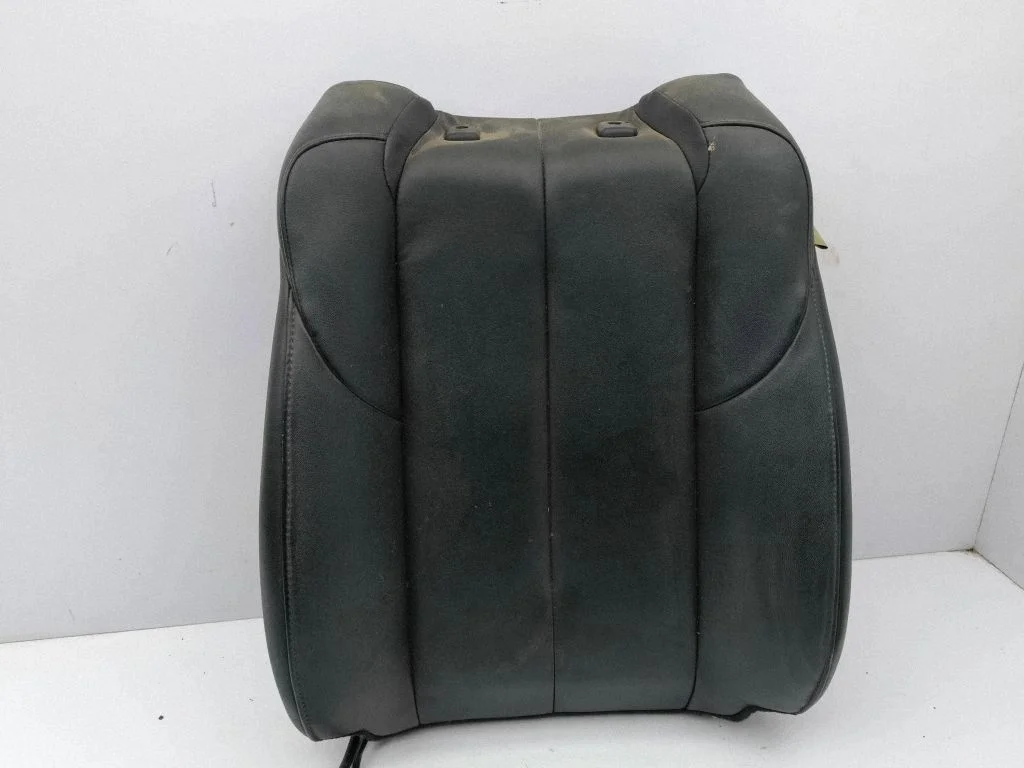 Front passenger seat – left