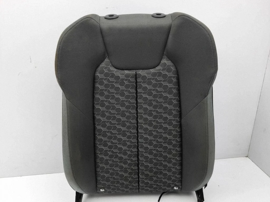 Front passenger seat – left