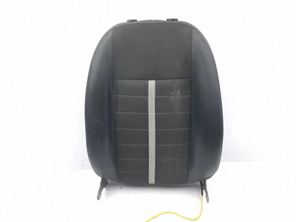 Front passenger seat – left