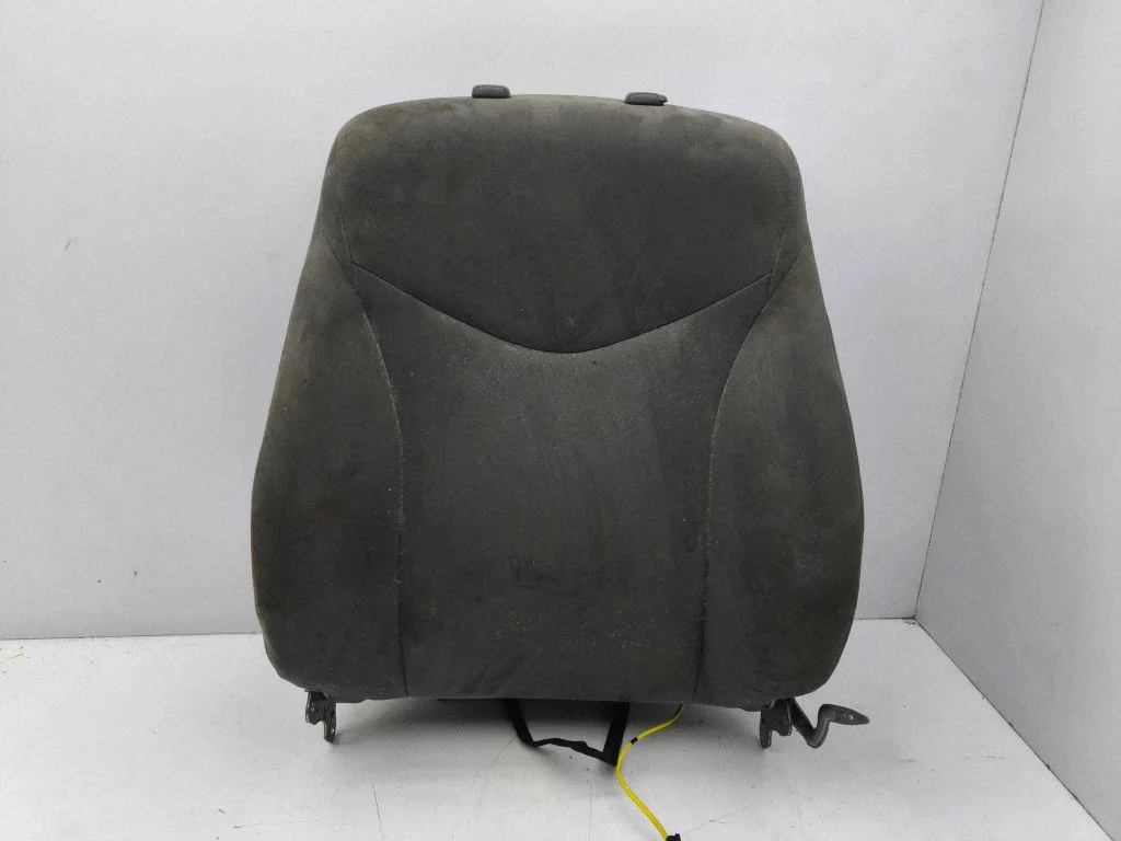 Front passenger seat – left