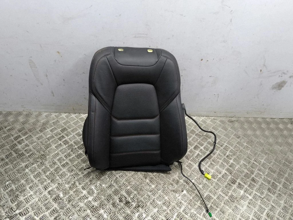 Front passenger seat – left
