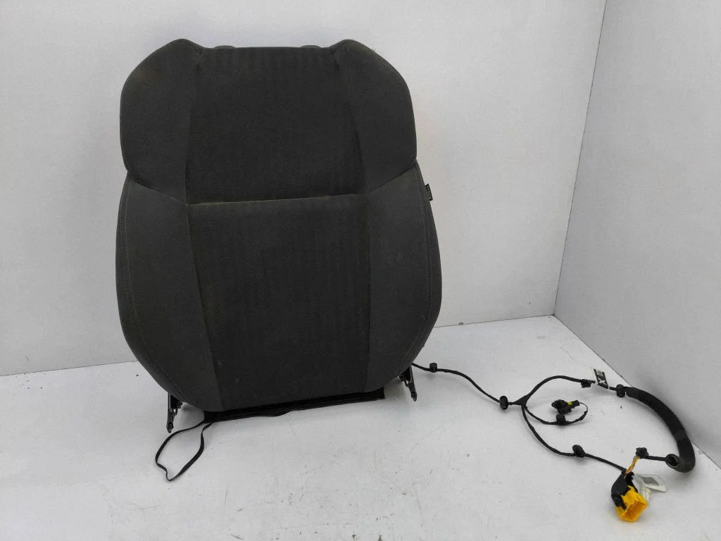 Front passenger seat – left