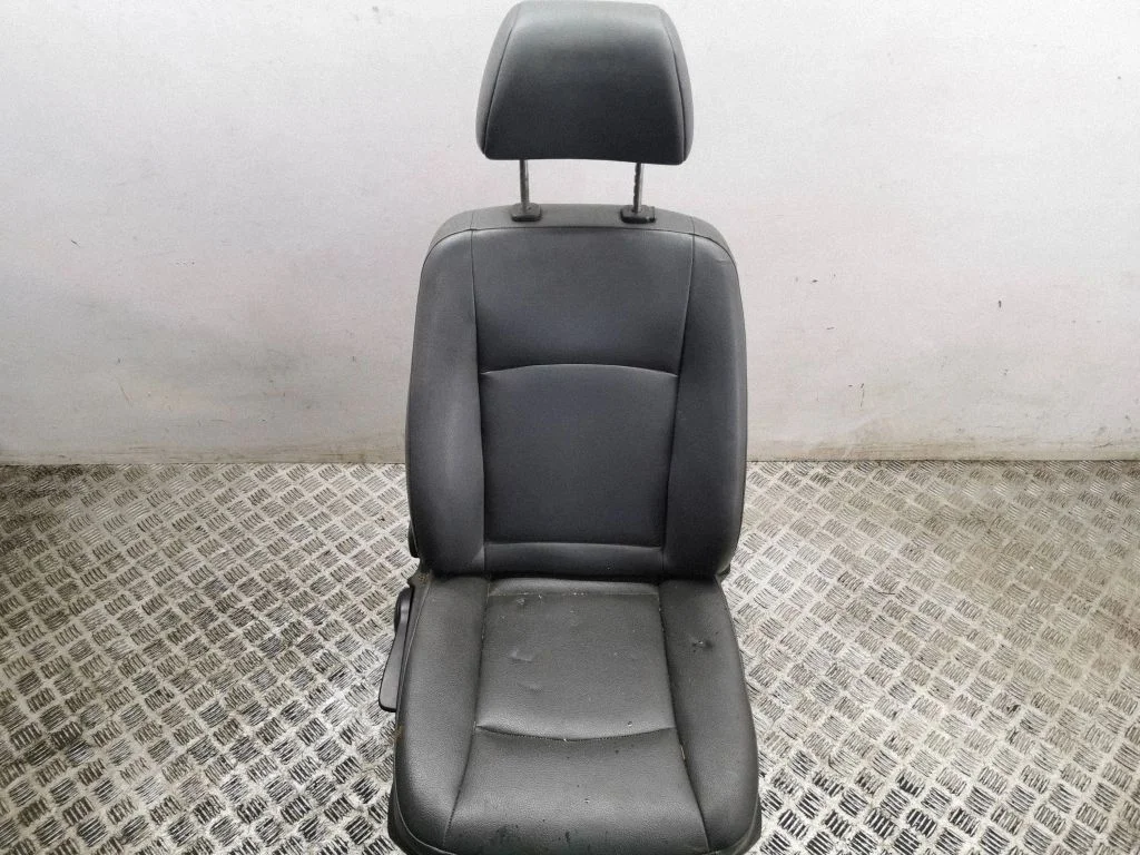 Front passenger seat – right