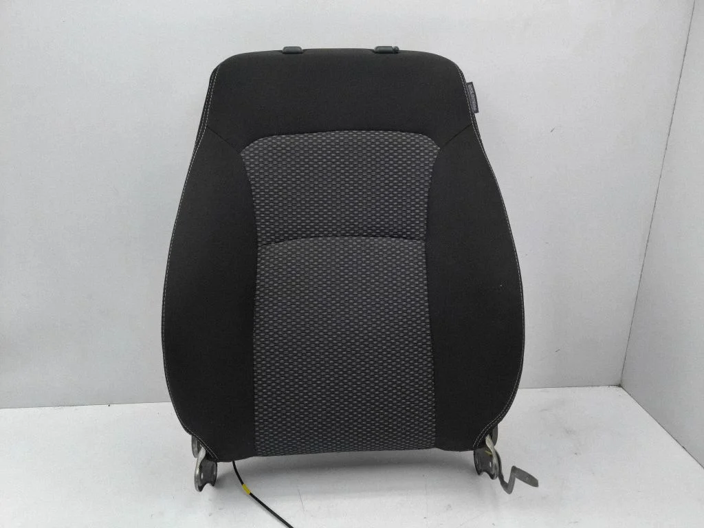 Front passenger seat – left