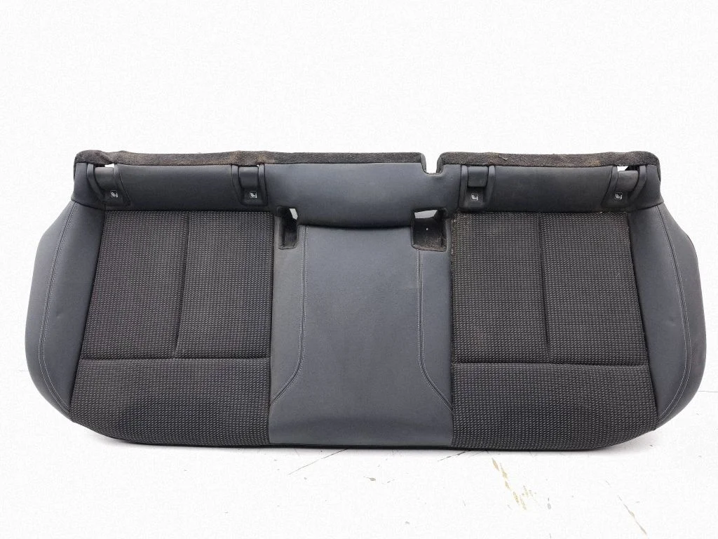 Rear seat – Audi Q4 e-tron (2021-)