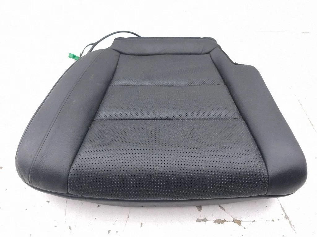 Rear seat – right