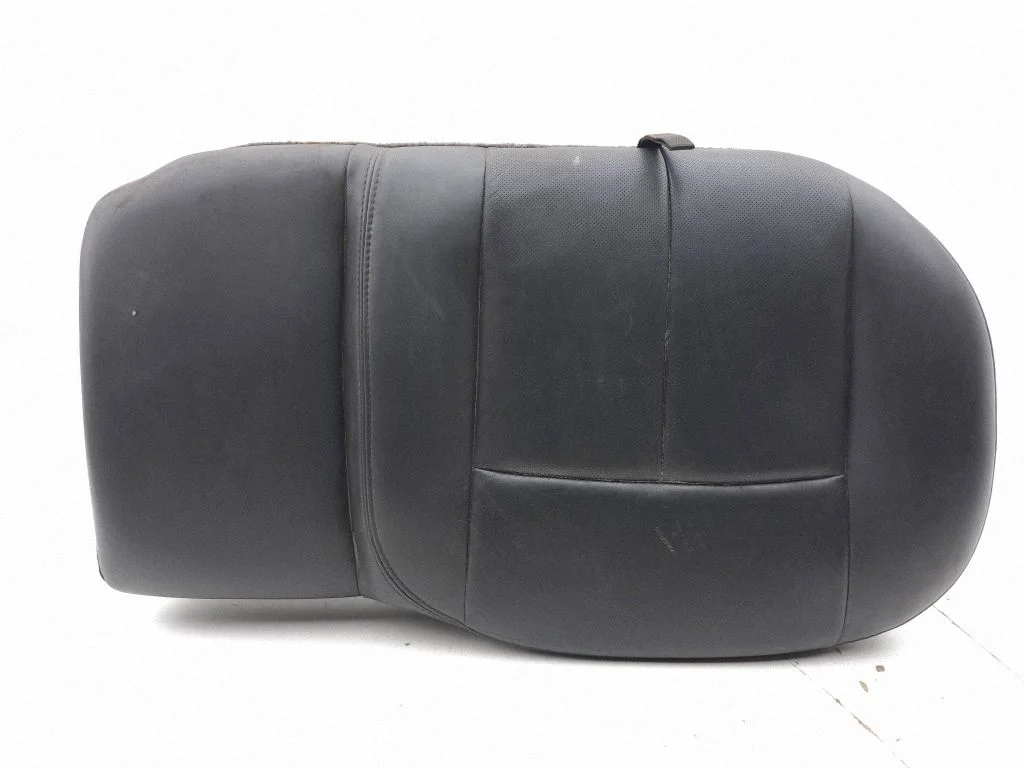 Rear seat – left