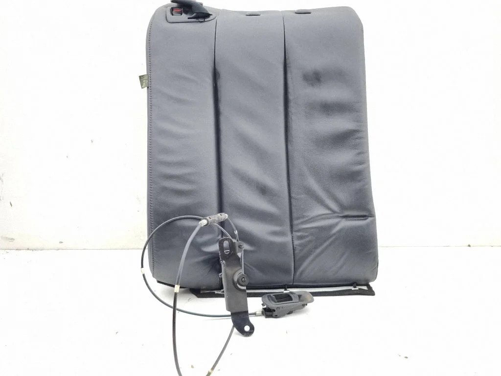 Rear seat – right