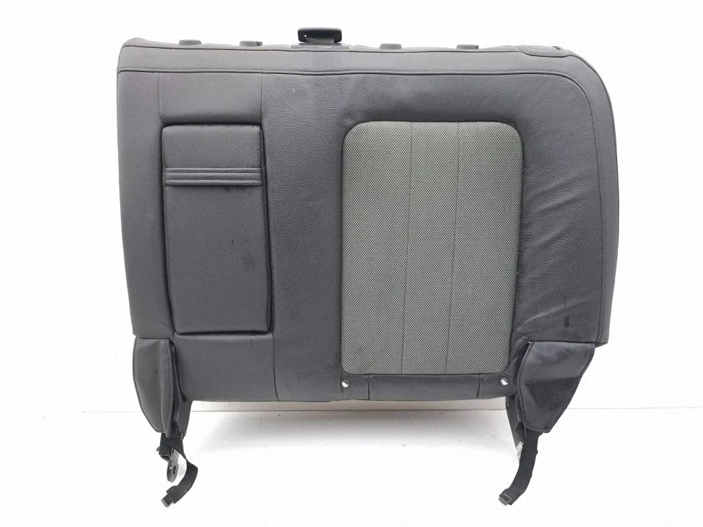 Rear seat – left