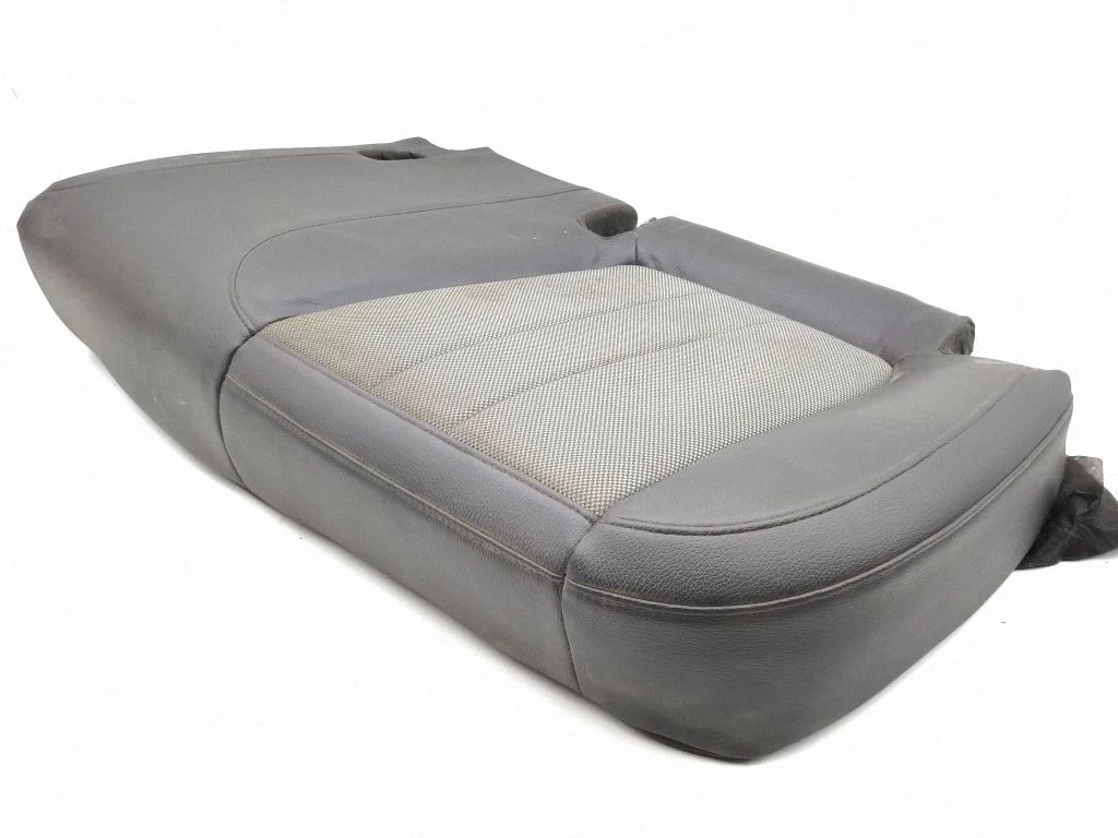 Rear seat – left