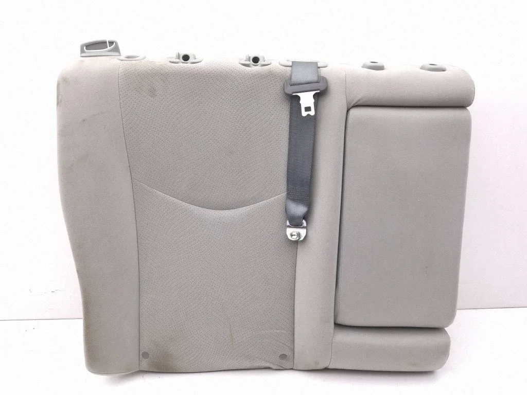 Rear seat – right