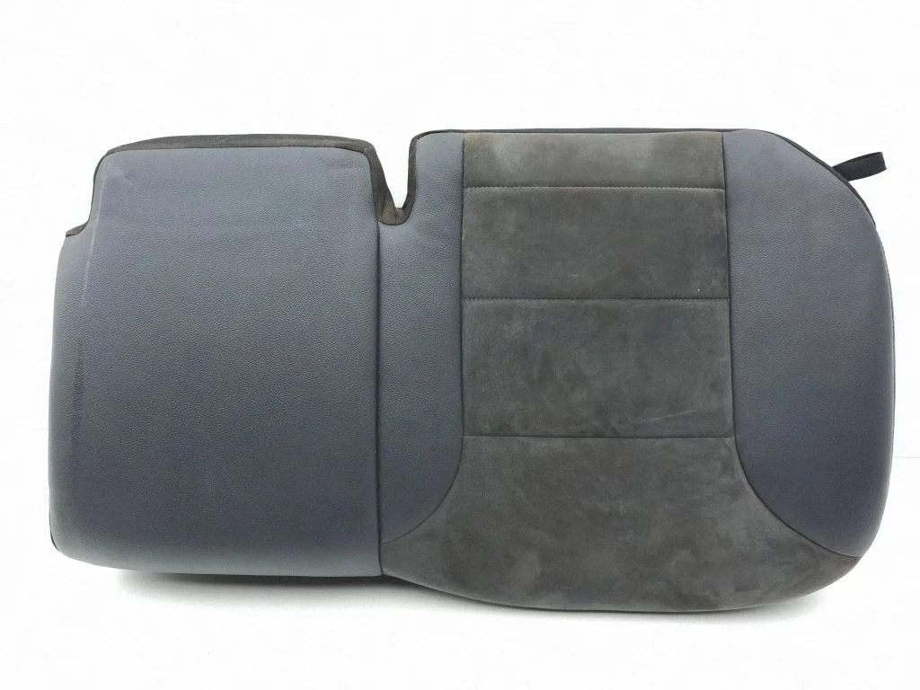 Rear seat – left