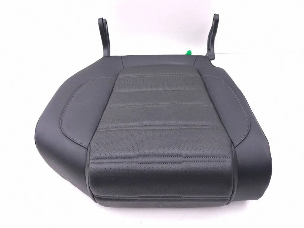Rear seat – right