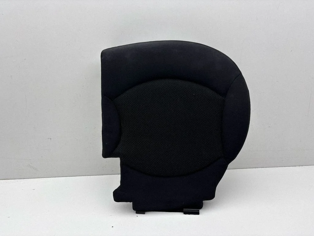 Rear seat – right