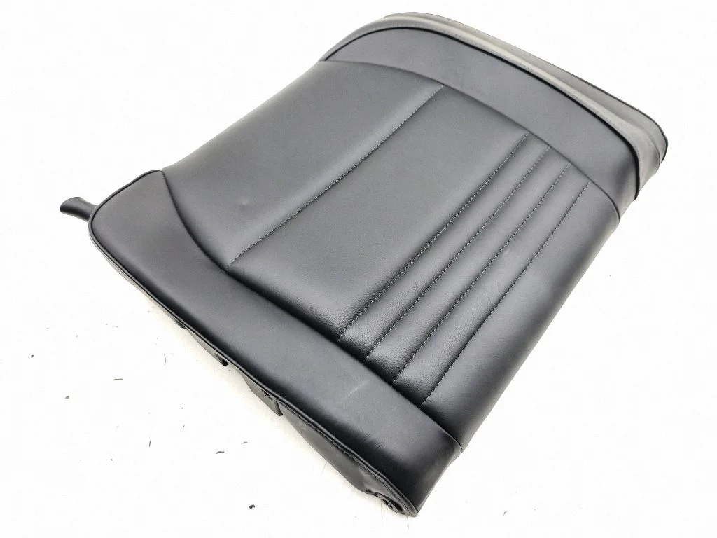 Rear seat – right