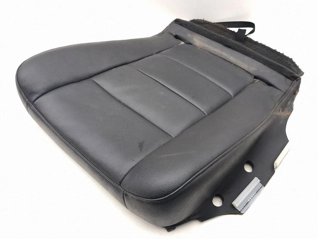 Rear seat – right