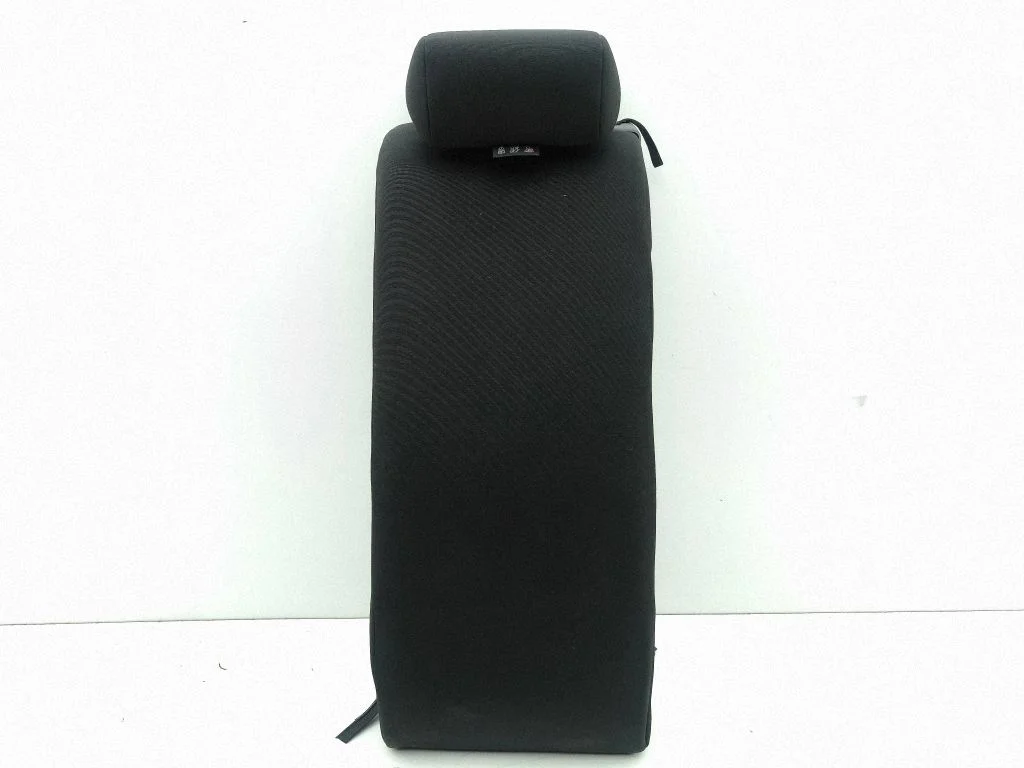 Rear seat – centre