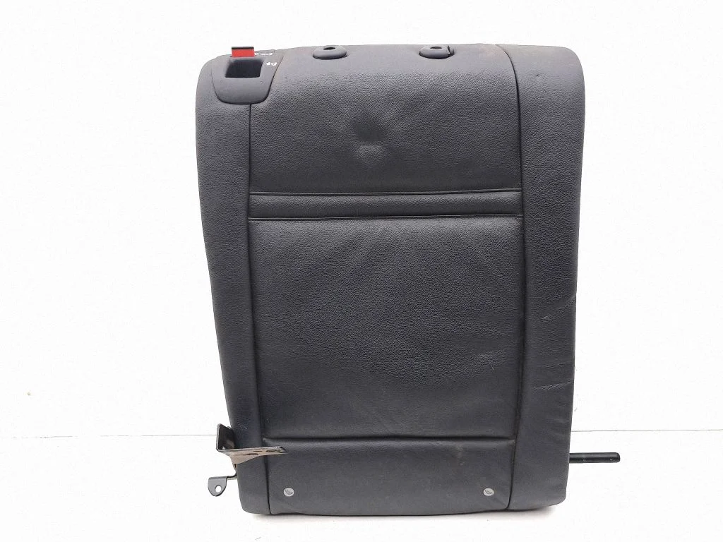 Rear seat – right