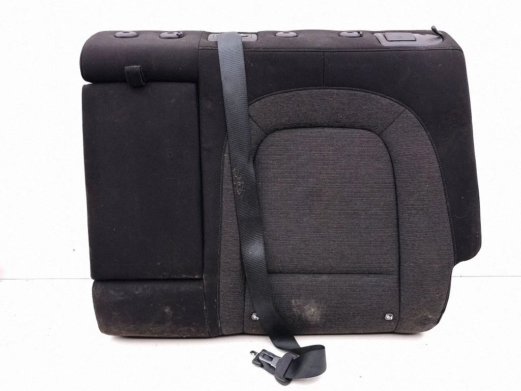 Rear seat – left