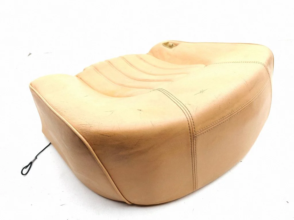 Rear seat – right