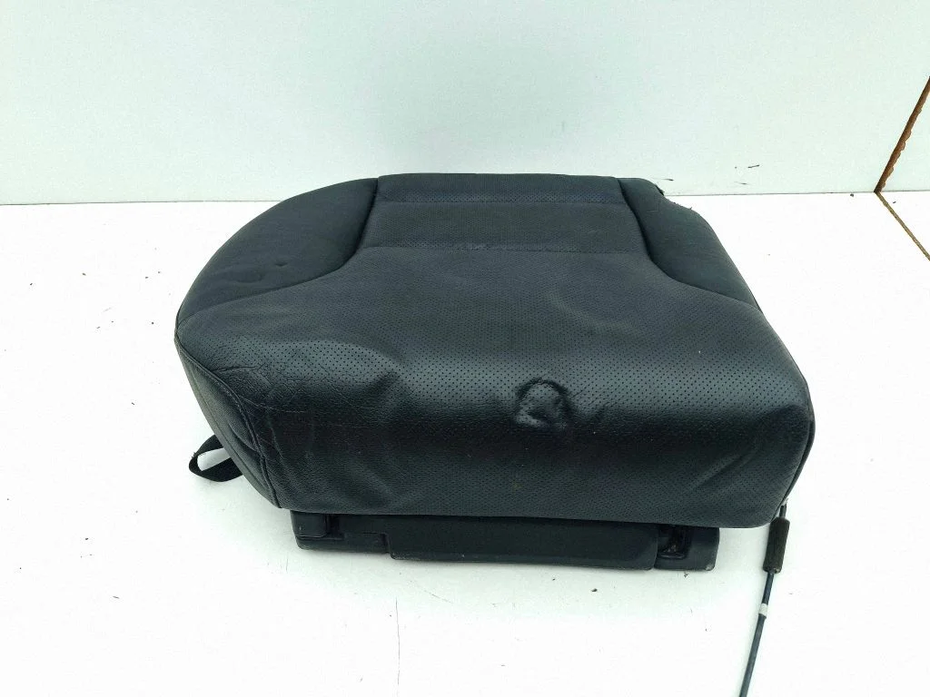 Rear seat – right