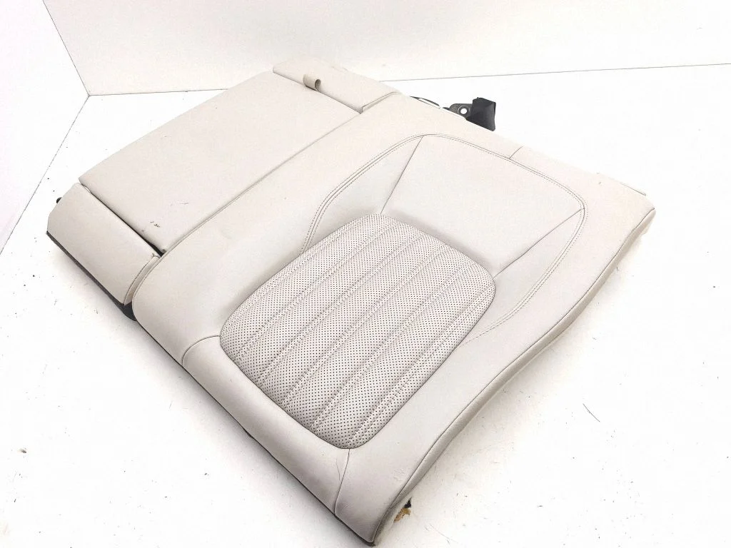 Rear seat – left
