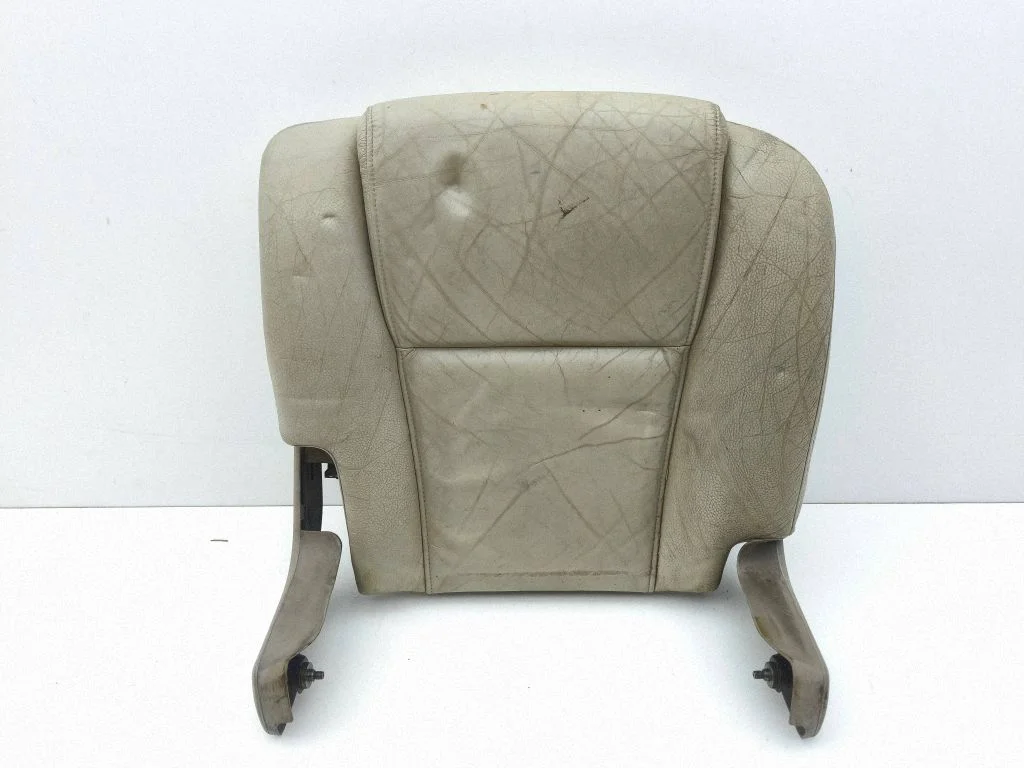 Rear seat – right
