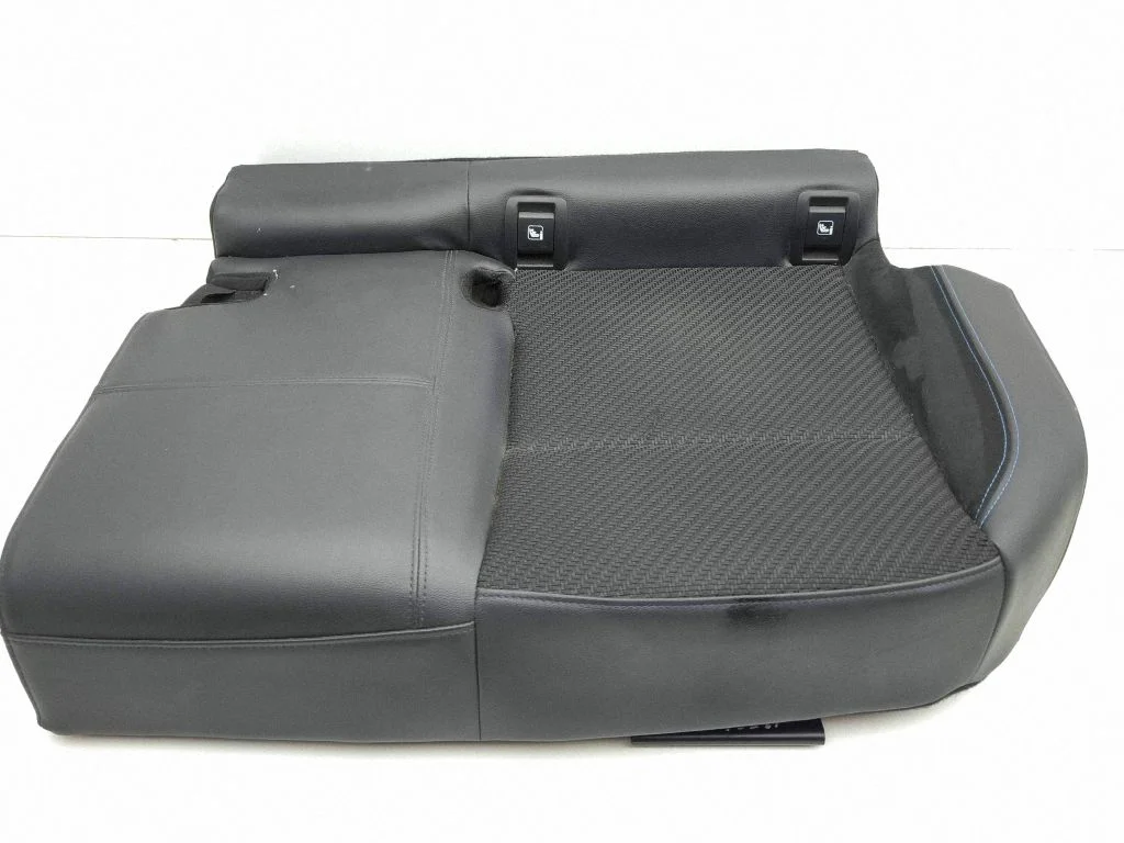 Rear seat – left