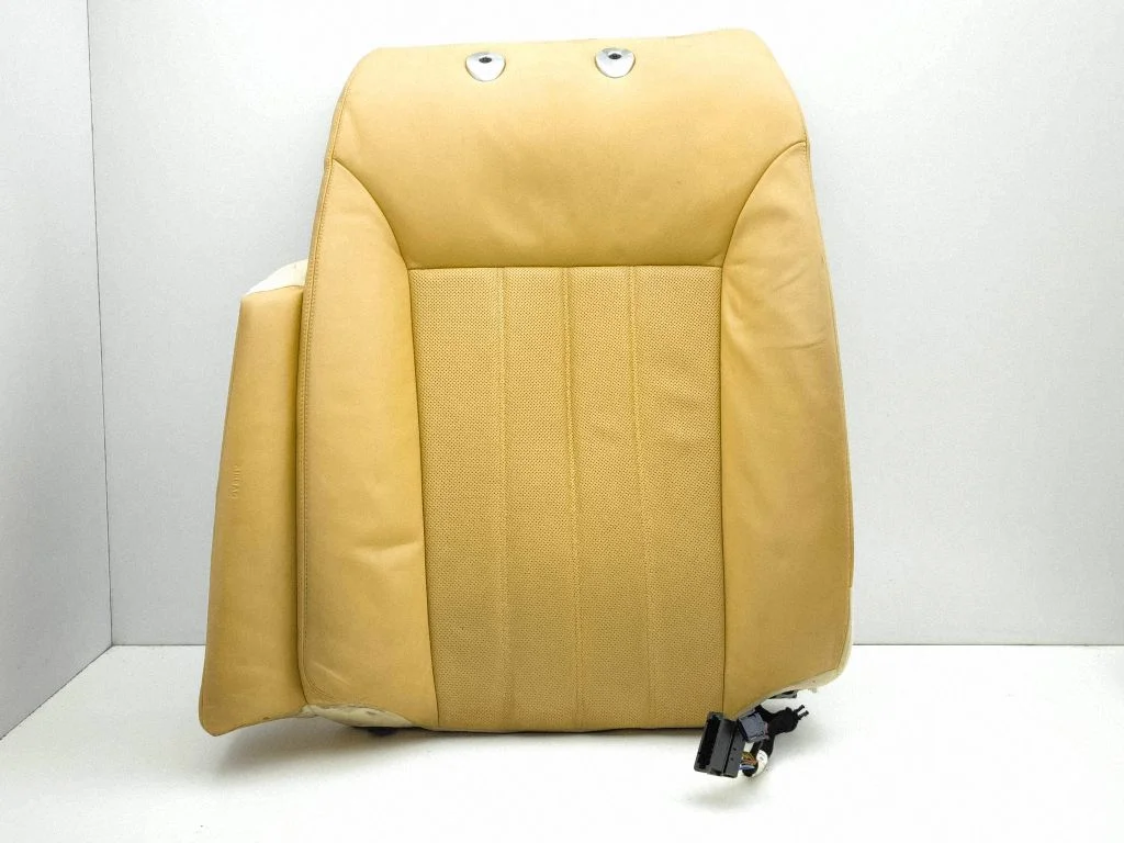 Rear seat – right