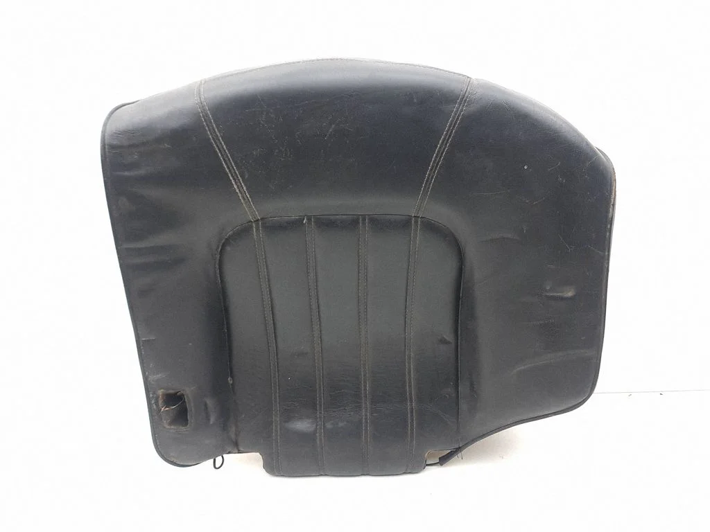Rear seat – right