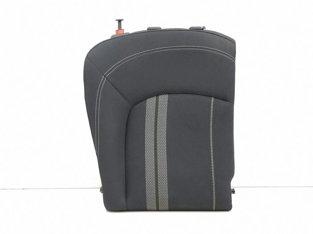 Rear seat – right