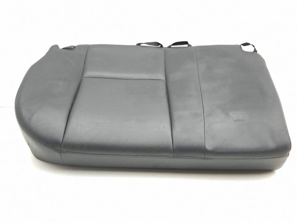 Rear seat – right