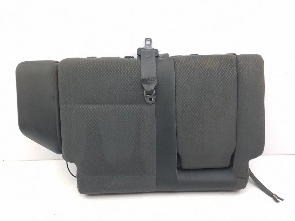 Rear seat – right