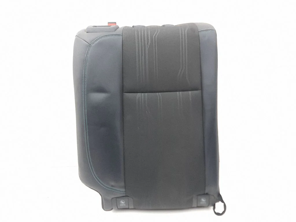Rear seat – right