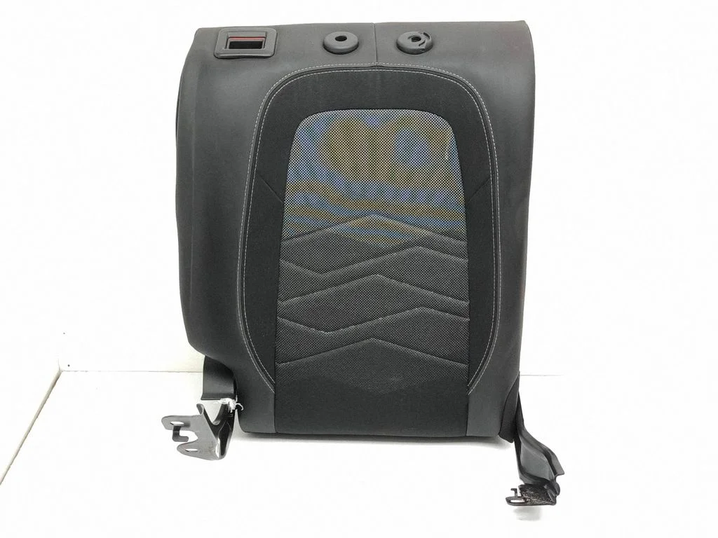 Rear seat – right