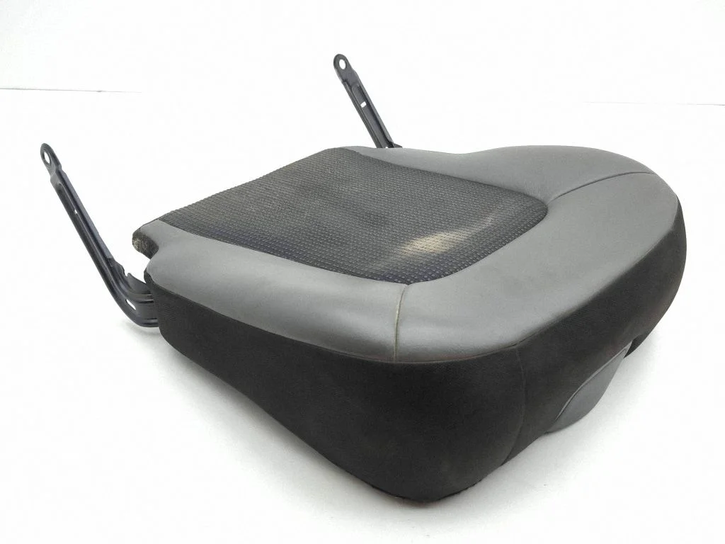 Rear seat – left