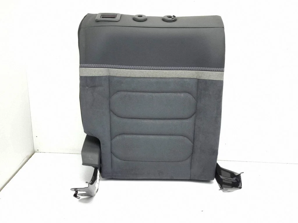 Rear seat – right