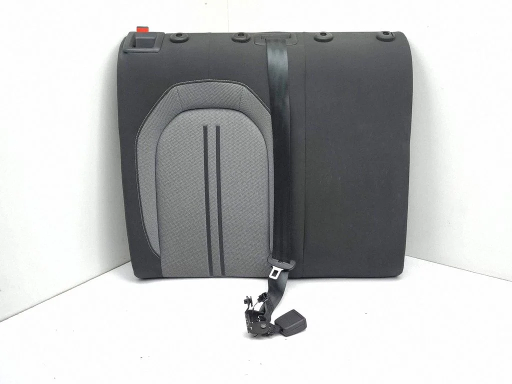Rear seat – right