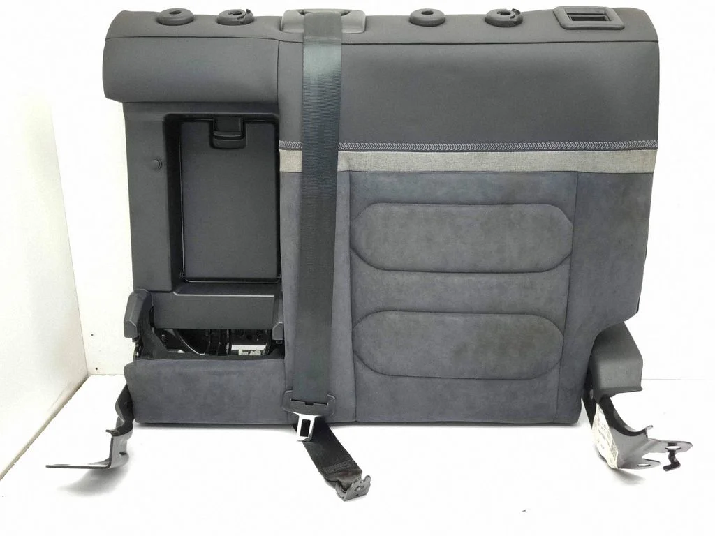 Rear seat – left