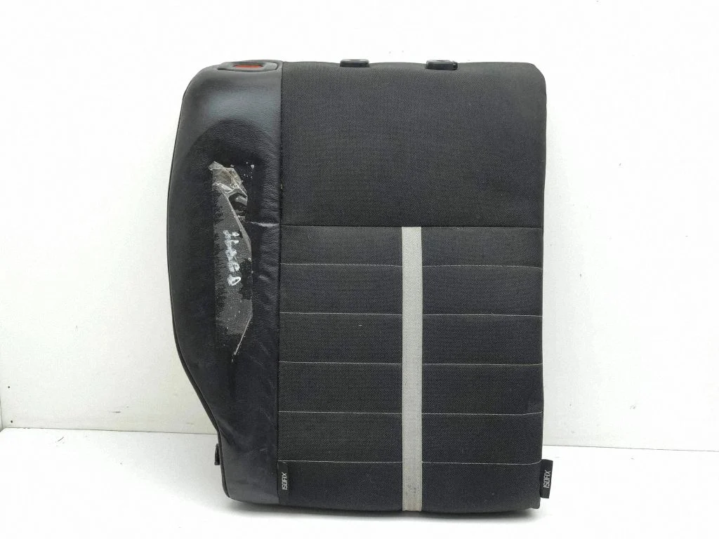 Rear seat – right