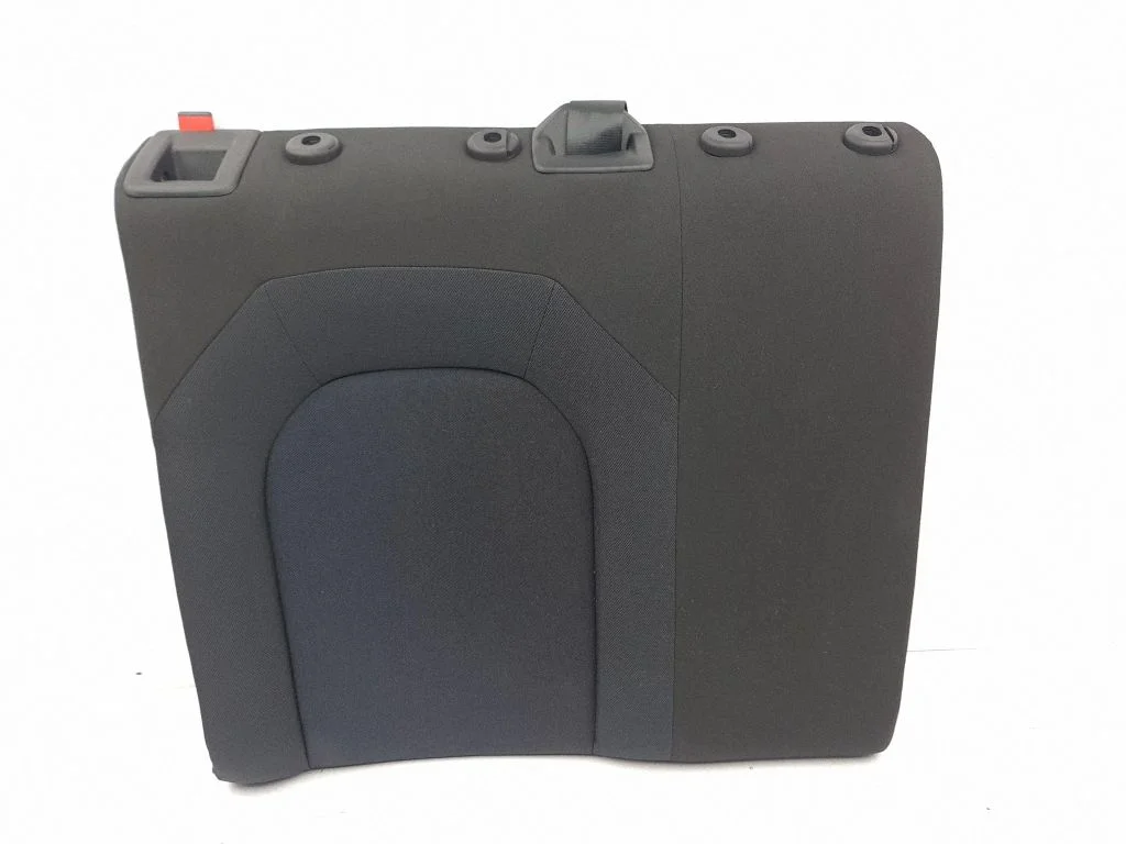 Rear seat – right
