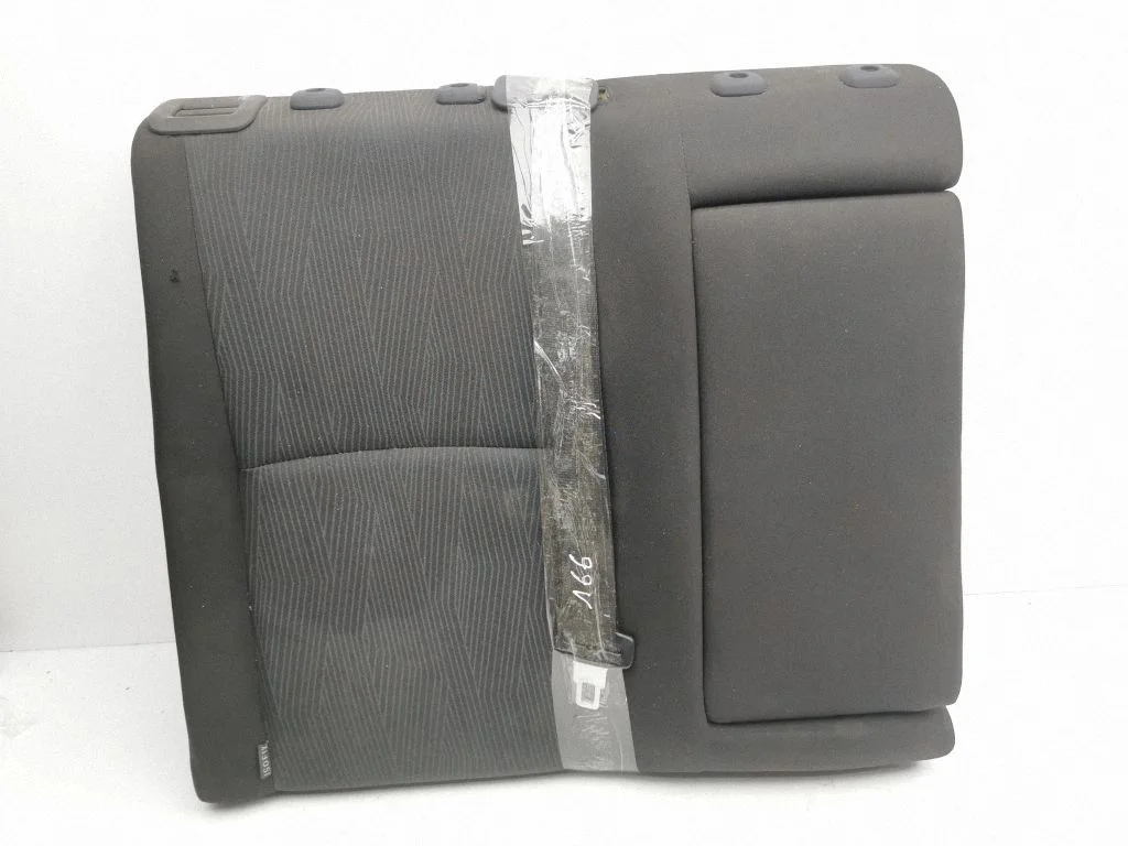 Rear seat – right