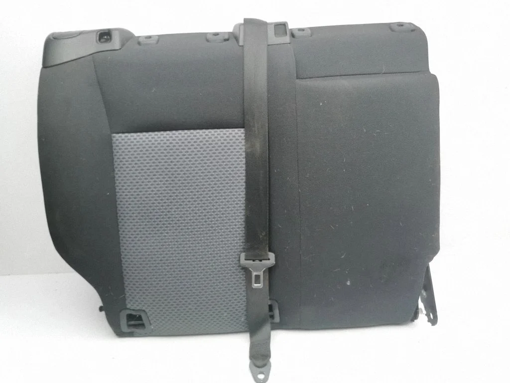 Rear seat – right
