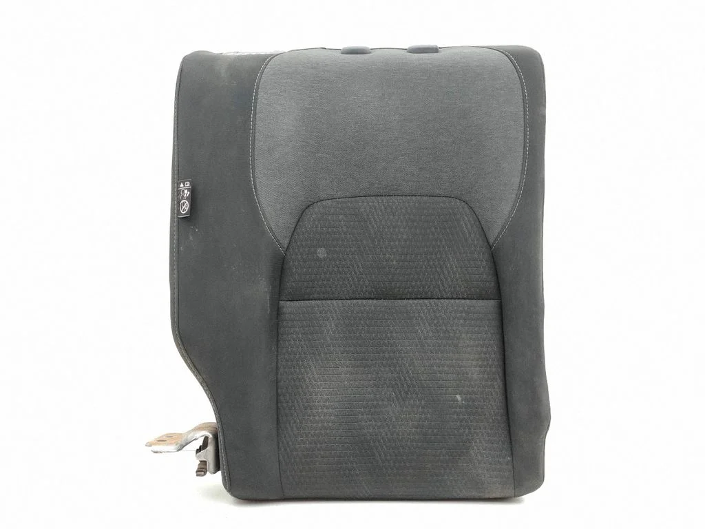 Rear seat – right