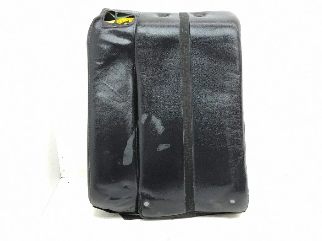 Rear seat – right