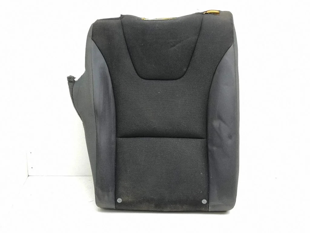 Rear seat – right