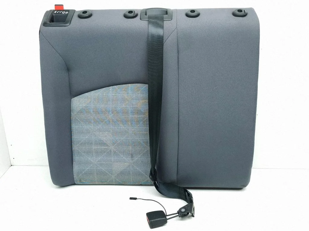 Rear seat – right