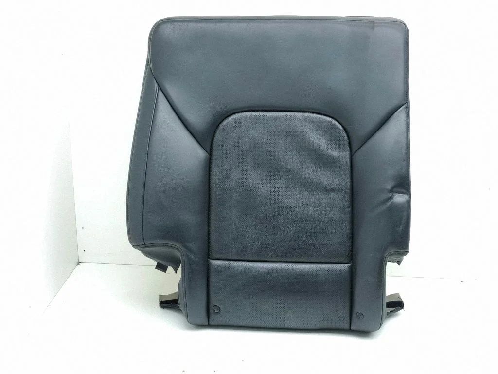Rear seat – right